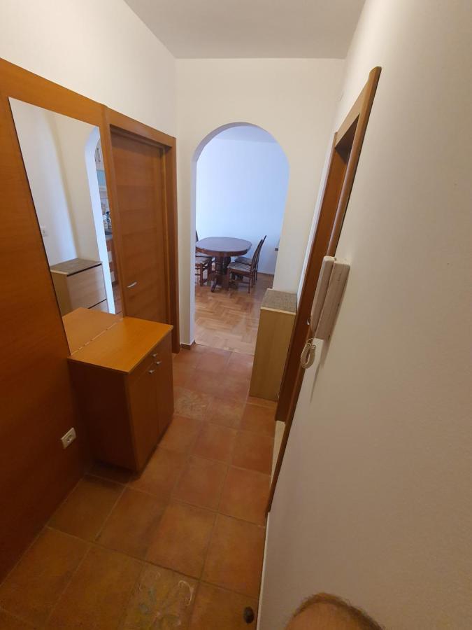 Oksana Apartment Podgorica Ngoại thất bức ảnh