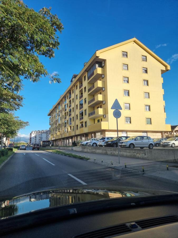 Oksana Apartment Podgorica Ngoại thất bức ảnh