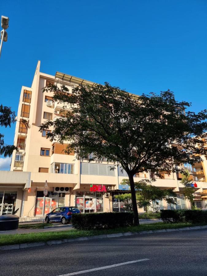 Oksana Apartment Podgorica Ngoại thất bức ảnh